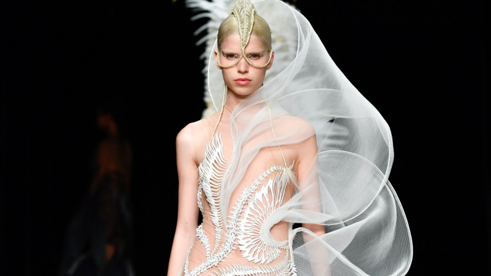 Iris Van Herpen Couture Fall 2022