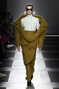 Viktor&Rolf Couture Fall 2022