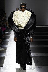 Viktor&Rolf Couture Fall 2022