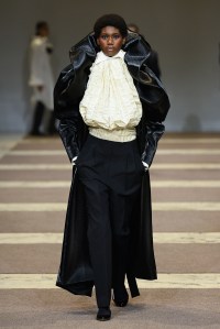 Viktor&Rolf Couture Fall 2022