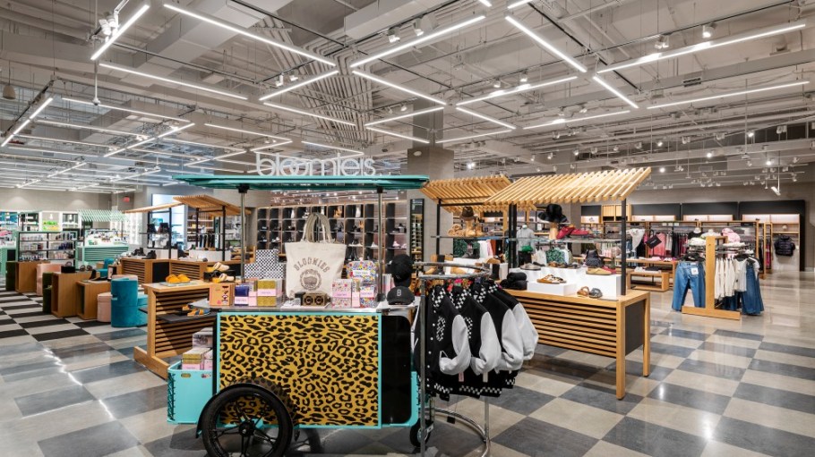 Bloomingdale's will open its second Bloomie's location in the Chicago area this fall.