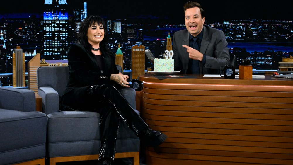 THE TONIGHT SHOW STARRING JIMMY FALLON -- Episode 1700 -- Pictured: (l-r) Singer-songwriter Demi Lovato during an interview with host Jimmy Fallon on Tuesday, August 16, 2022 -- (Photo by: Todd Owyoung/NBC via Getty Images)