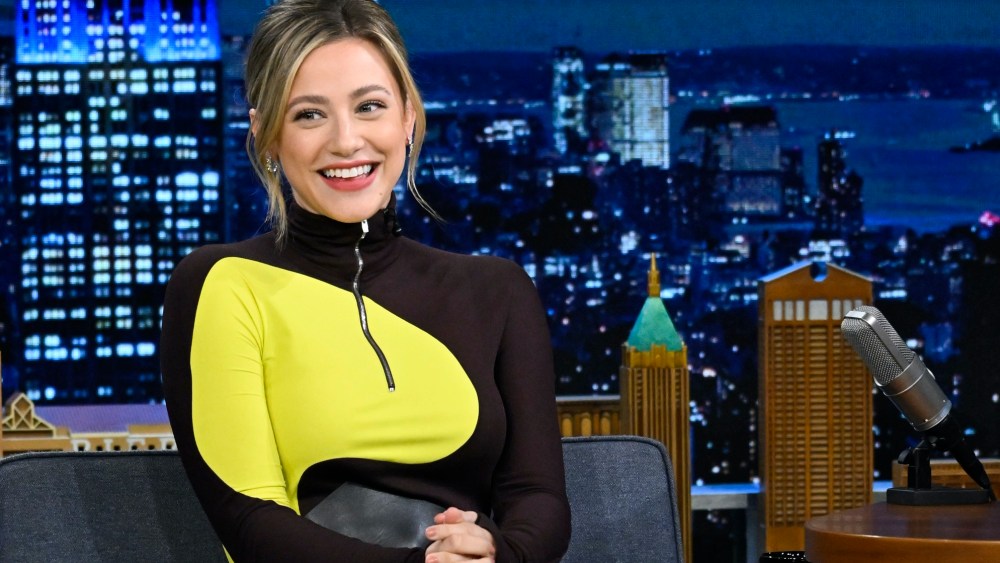 THE TONIGHT SHOW STARRING JIMMY FALLON -- Episode 1696 -- Pictured: Actress Lili Reinhart during an interview on Tuesday, August 9, 2022 -- (Photo by: Todd Owyoung/NBC/NBCU Photo Bank via Getty Images)