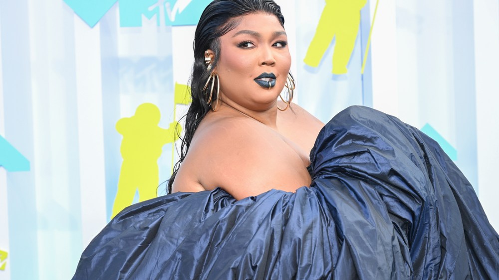 Lizzo on the red carpet at the 2022 MTV Video Music Awards held at Prudential Center on August 28, 2022 in Newark, New Jersey.