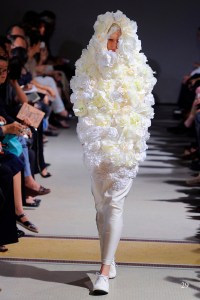 Comme des Garons look, spring-summer 2012, White Drama collection, from the collection of Palais Galliera, Paris.