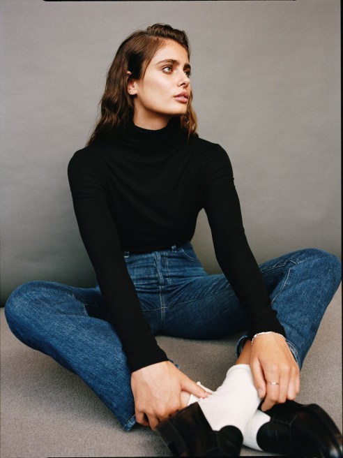 AG takes a nostalgic look back to the “recent past” in its Fall 2022 campaign and collection.
