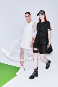 Alice + Olivia RTW Spring 2023