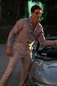 Jon Bernthal as Julian Kaye in AMERICAN GIGOLO, “Pilot”. Photo Credit: Justin Lubin/SHOWTIME.
