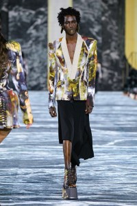 Balmain RTW Spring 2023