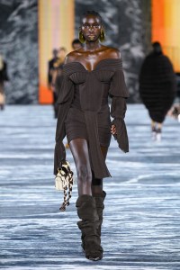 Balmain RTW Spring 2023