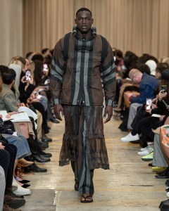 Burberry RTW Spring 2023