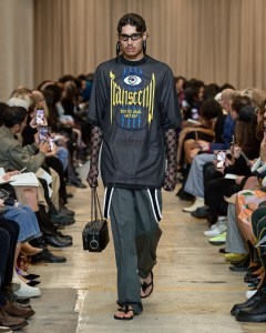 Burberry RTW Spring 2023