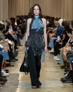 Burberry RTW Spring 2023