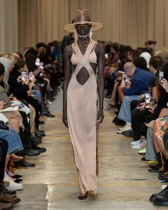 Burberry RTW Spring 2023