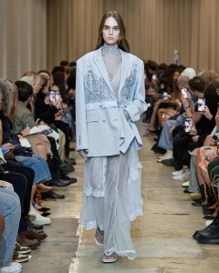 Burberry RTW Spring 2023
