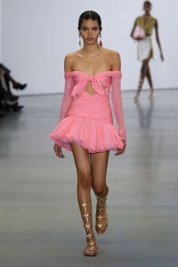 Giambattista Valli RTW Spring 2023