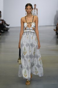 Giambattista Valli RTW Spring 2023
