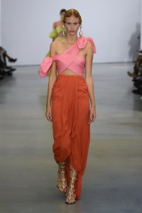 Giambattista Valli RTW Spring 2023