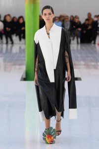 Loewe RTW Spring 2023