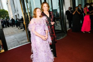 Ann Ziff, Sigourney Weaver