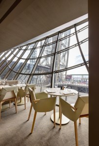 Nestled in the structure of the Eiffel Tower, Madame Brasserie offers Michelin-starred chef Thierry Marx’s take on traditional brasserie and a bird’s eye view on the Trocadéro.