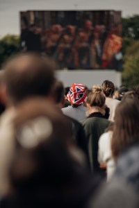 The scene on the streets and parks of London.