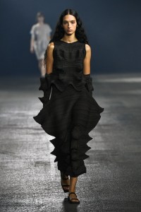 Issey Miyake RTW Spring 2023
