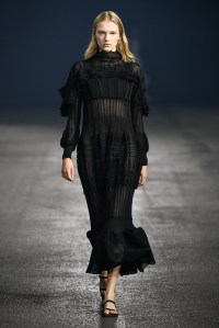 Issey Miyake RTW Spring 2023