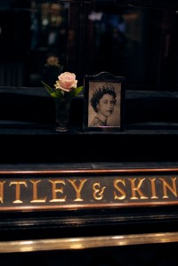 London's tributes to the Queen
