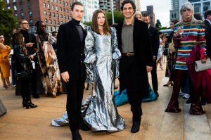 Julia Fox and Zac Posen