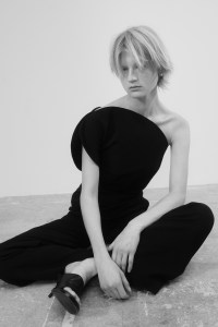 Roland Mouret RTW Spring 2023