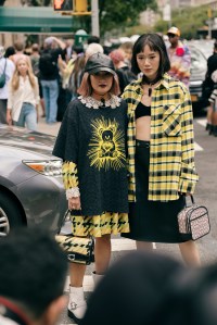 Street style at New York Fashion Week Spring 2023