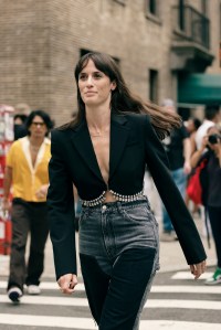 Street style at New York Fashion Week Spring 2023
