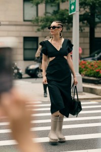 Street style at New York Fashion Week Spring 2023