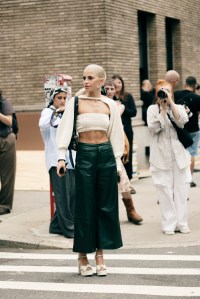 Street style at New York Fashion Week Spring 2023