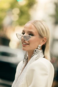 Street style at New York Fashion Week Spring 2023