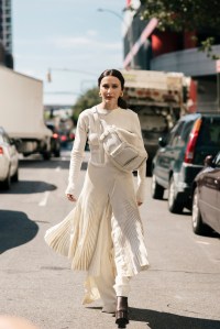 Street style at New York Fashion Week Spring 2023