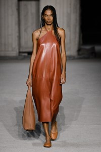 Tod's RTW Spring 2023