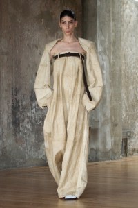 Uma Wang RTW Spring 2023