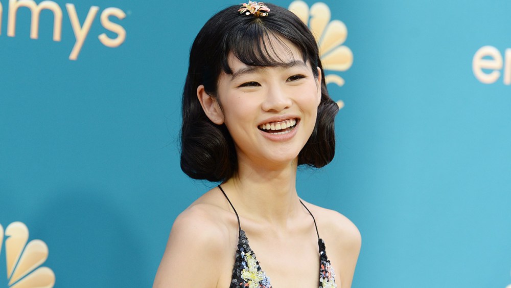 Jung Ho-yeon in louis vuitton at the 74th Primetime Emmy Awards held at Microsoft Theater on September 12, 2022 in Los Angeles, California.