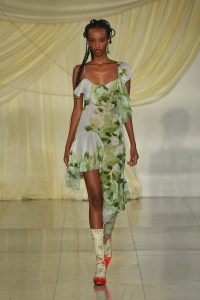 Runway at Yuhan Wang RTW Spring 2023 on September 18, 2022 in London