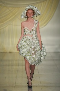 Runway at Yuhan Wang RTW Spring 2023 on September 18, 2022 in London