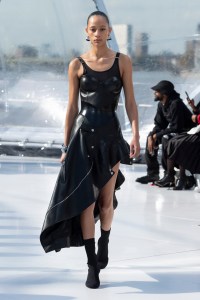 Alexander McQueen RTW Spring 2023
