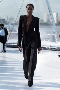 Alexander McQueen RTW Spring 2023