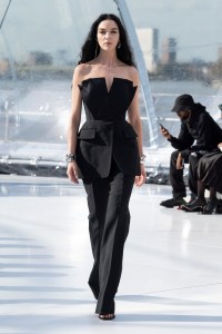 Alexander McQueen RTW Spring 2023