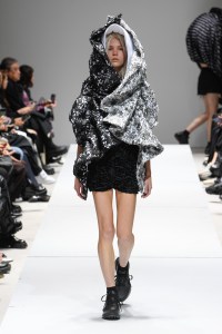 Comme Des Garcons RTW Spring 2023