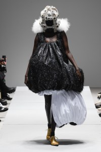 Comme Des Garcons RTW Spring 2023