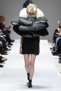 Comme Des Garcons RTW Spring 2023