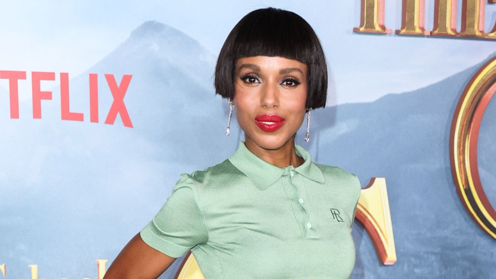 WESTWOOD, LOS ANGELES, CALIFORNIA, USA - OCTOBER 18: American actress Kerry Washington new bob haircut wearing Ralph Lauren arrives at the World Premiere Of Netflix's 'The School For Good And Evil' held at Regency Village Theatre on October 18, 2022 in Westwood, Los Angeles, California, United States. 19 Oct 2022 Pictured: Kerry Washington. Photo credit: Xavier Collin/Image Press Agency / MEGA TheMegaAgency.com +1 888 505 6342 (Mega Agency TagID: MEGA909386_002.jpg) [Photo via Mega Agency]