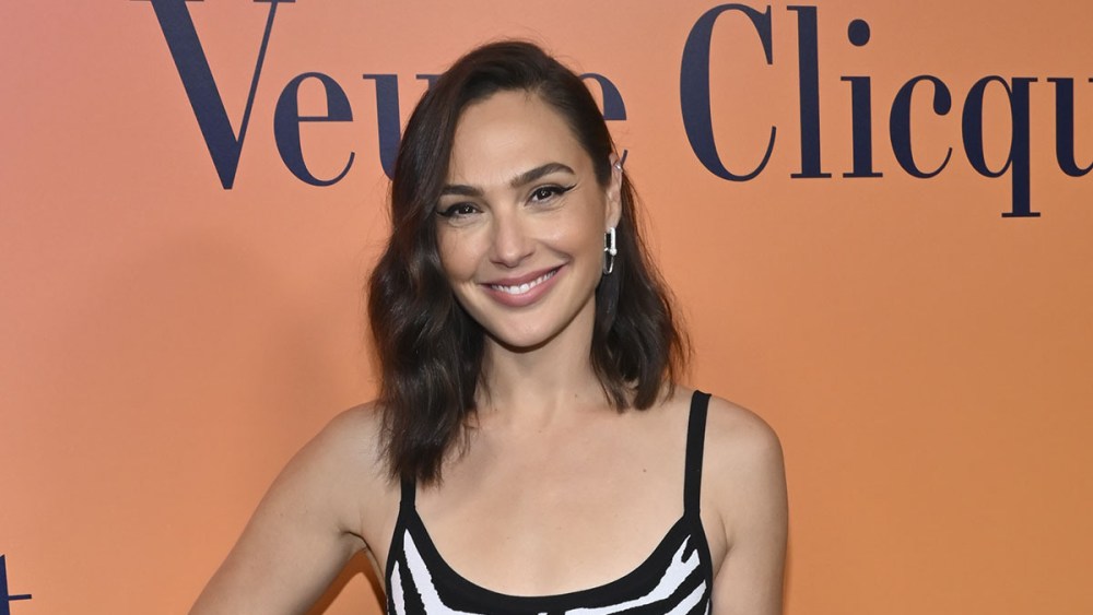 Gal Gadot at the Veuve Clicquot Solaire Culture Exhibition held at 468 North Rodeo Drive on October 25, 2022 in Beverly Hills, California.